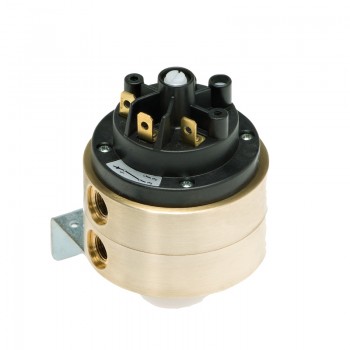 Differential pressure switch 630